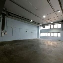 Carros Centre (D25), Factory #581122901